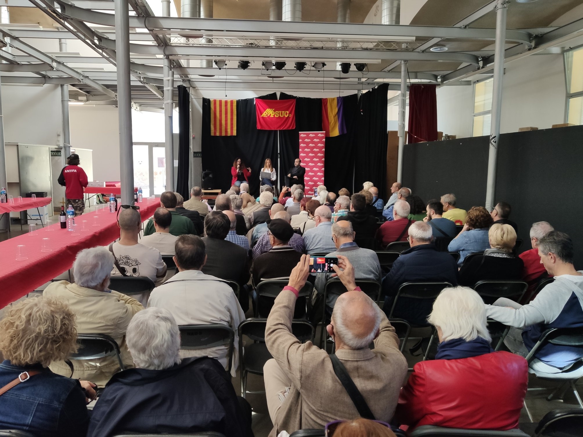 PSUC Teixint amb el fil roig