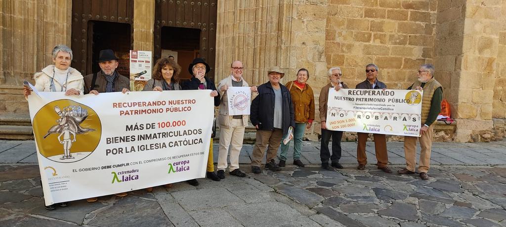 Manifestación en Cáceres por la devolución de los bienes inmatriculados Iglesia Católica
