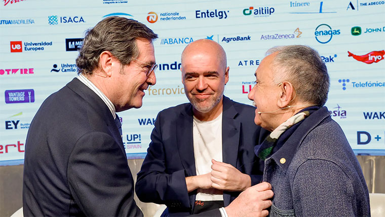 De izquierda a derecha: Antonio Garamendi, presidente de la CEOE, junto a los líderes sindicales Unai Sordo CC.OO y Pepe Álvarez UGT.