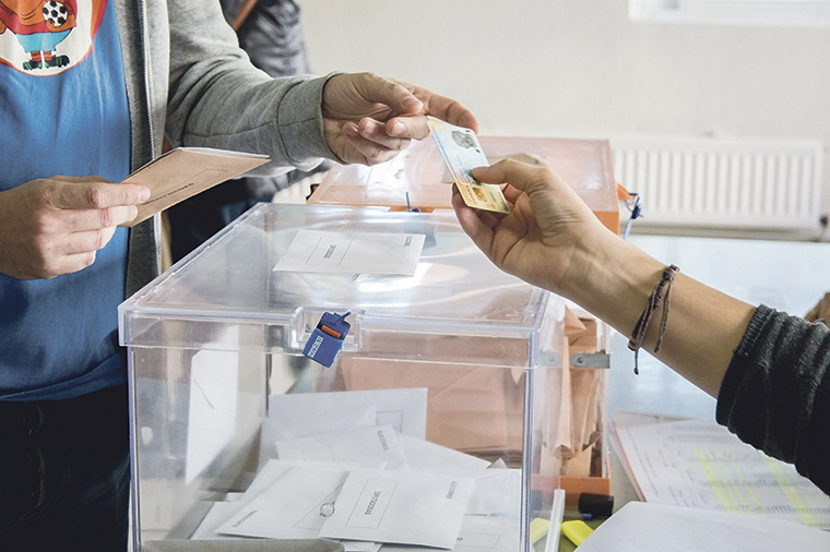 Abstención. Urnas. Elecciones