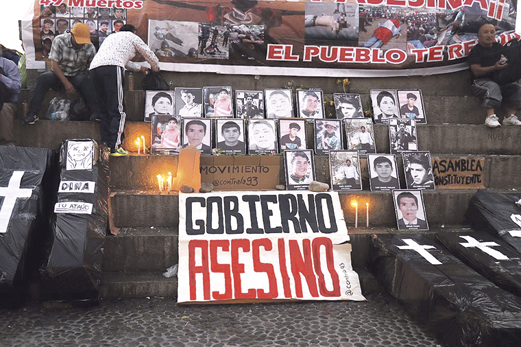 Plaza Manco Capac. Memorial por las victimas del gobierno de Dina Boluarte