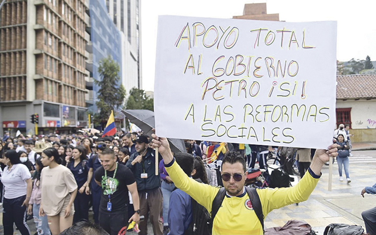 Apoyo reformas de Gustavo Petro en Colombia