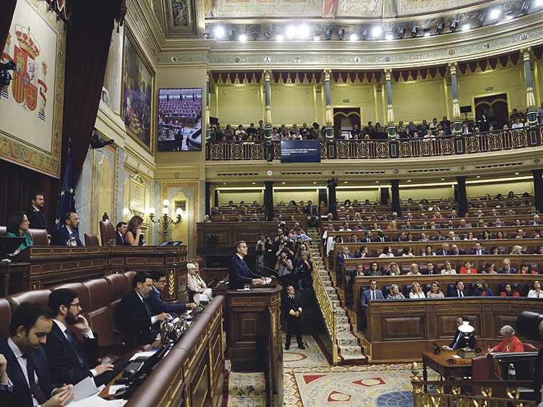 Alberto Núñez Feijóo en la tribuna del Congreso durante la sesión de investidura el pasado 26 de septiembre | congreso.es