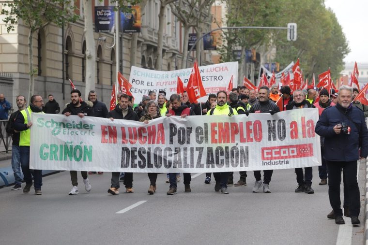 Movilización de la plantilla de Schneider en Griñón (Madrid)
