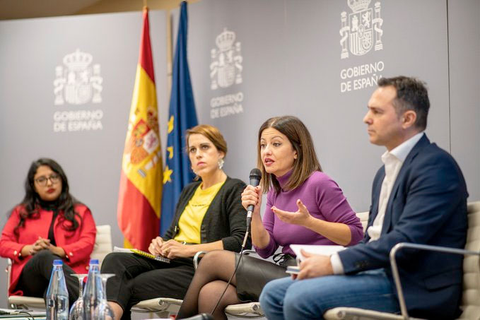 Sira Rego interviene en el encuentro 'Los retos de la digitalización en menores'.