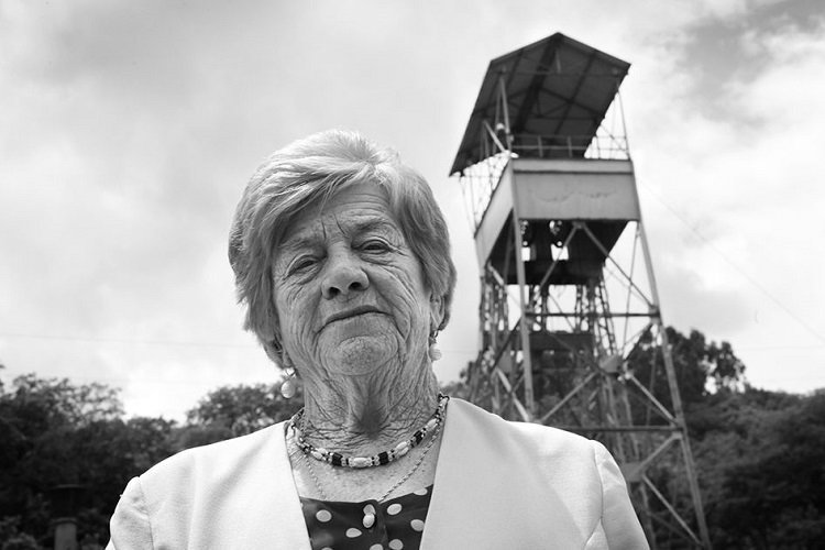 Anita Sirgo. Militante del PCE