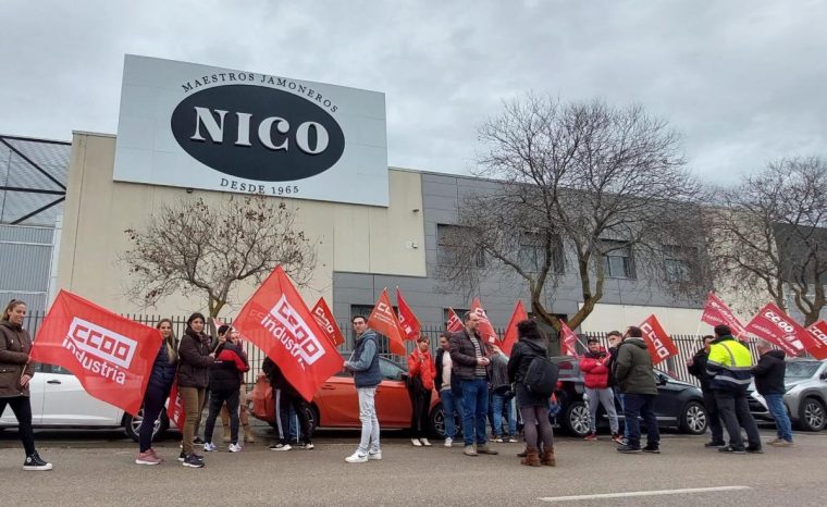 Concentración de trabajadores en Jamones Nico (Ciudad Real)