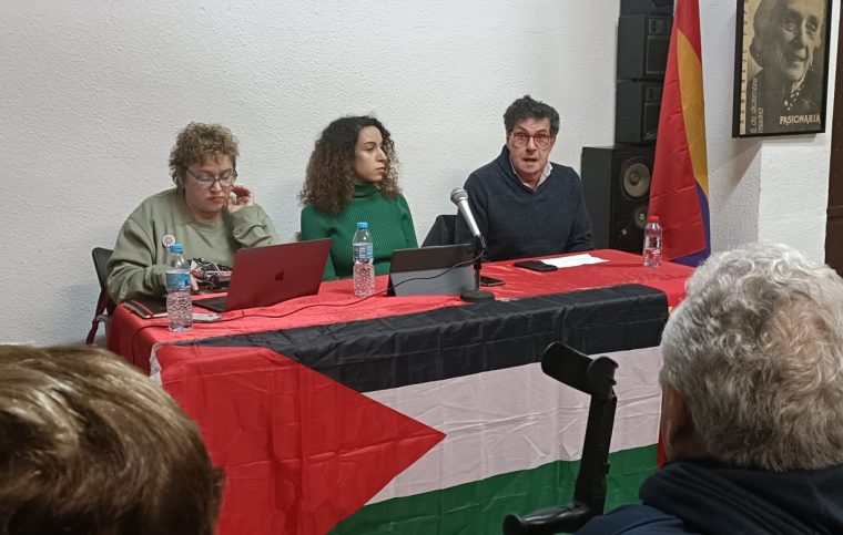 Charla PCE Paiporta sobre mujeres palestinas