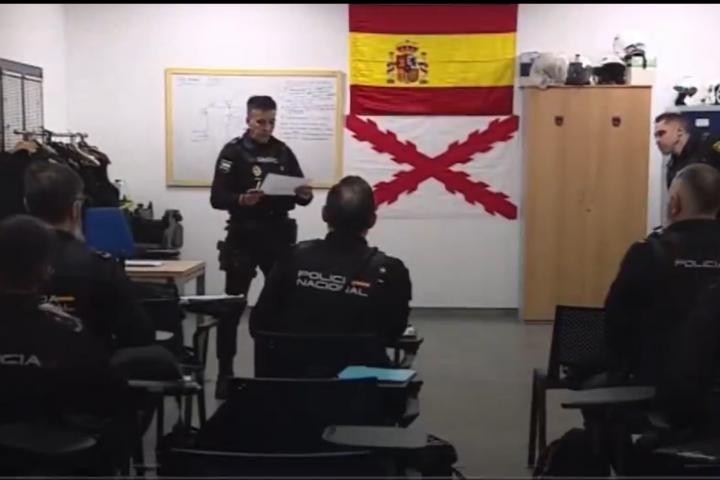 Cruz de Borgoña en la comisaría de las Palmas