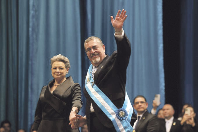 Karin Herrera, vicepresidenta y Bernardo Arévalo, presidente de Guatemala | Foto: agn.gt