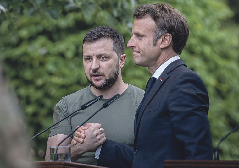 Encuentro en París en febrero entre Emmanuel Macron y el ucraniano Zelensky | Foto: Presidencia de la República francesa