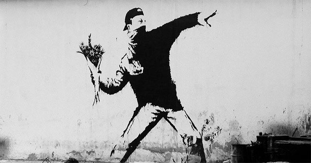 Graffiti Banksy tirar flores