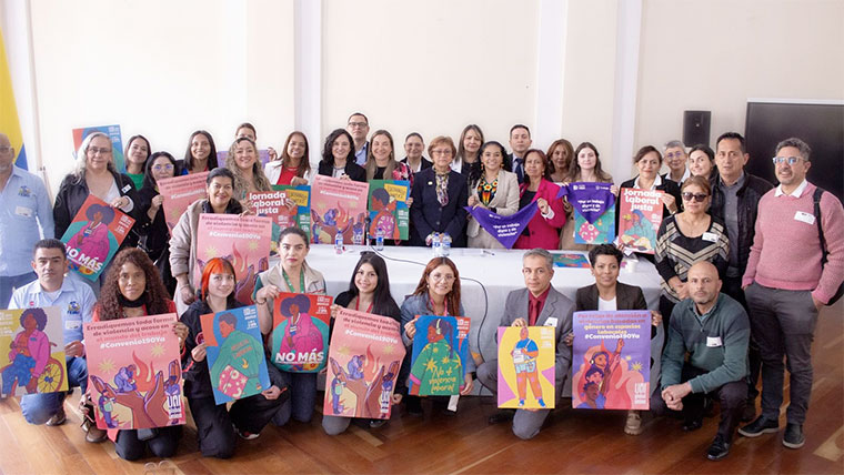 Senadora Jahel Quiroga, del Pacto Histórico (Colombia), se reúne en audiencia pública con organizaciones de mujeres que han trabajado por eliminar la violencia y el acoso en todos los ámbitos de la vida