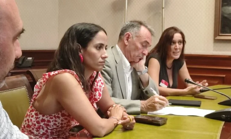 Carolina Cordero, Tesh Sidi, Enrique Santiago. Plataforma Afectados Línea 7b Metro