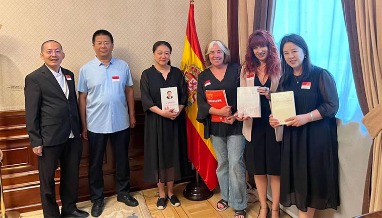 Encuentro de PCE y Transform en Madrid con miembros de la Academia de Ciencias de China