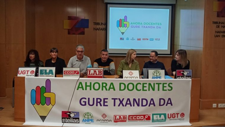 Representantes de los sindicatos que han convocado la huelga en educación pública en Navarra.