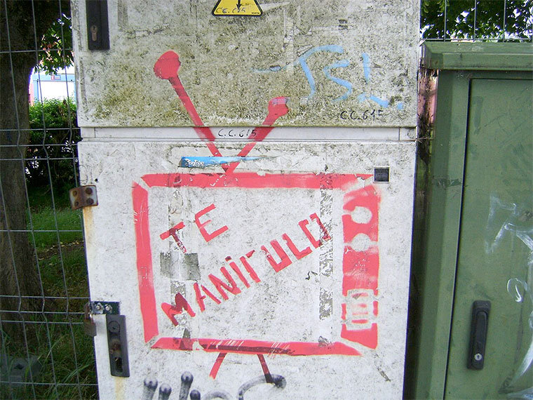 Políticas de comunicación y democracia. Manipulación televisiva | Foto: Jenócrates / CC BY-SA 4.0