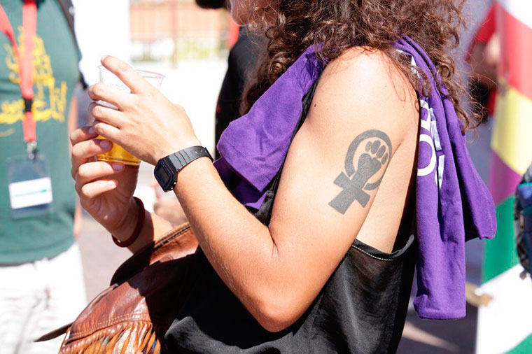 Punto violeta Fiesta PCE. Imagen tomada por José Camó en la Fiesta del PCE de 2018