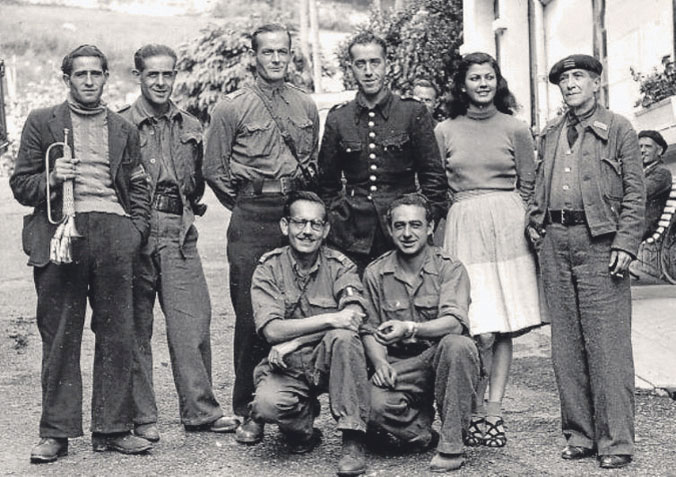 Guerrilleros de la UNE en Bosots, Valle de Arán (1944) | buscameenelciclodelavida.com
