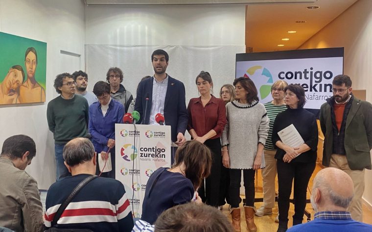 Rueda de prensa ofrecida por Contigo Navarra para denunciar el acuerdo.