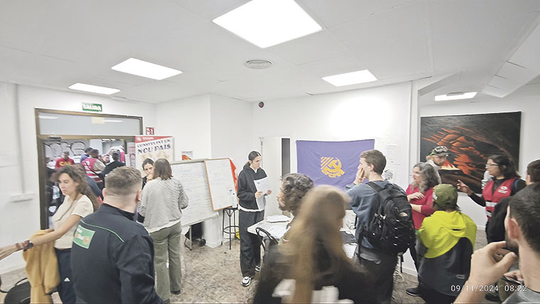 Organización de las Brigadas Voluntarias en la sede del Partido en el País Valencià | PCPV