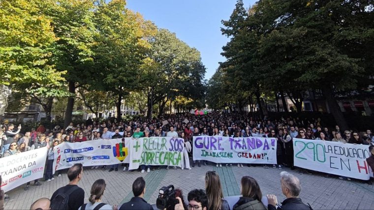 Imagen de la manifestación que tuvo lugar, en Iruñea, durante la huelga del pasado mes de octubre.
