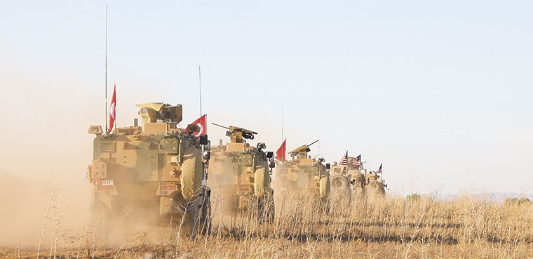 Fuerzas turcas y de Estados Unidos a las afueras de Manbij, Siria (noviembre 2018) | U.S. Army / Public domain