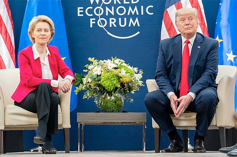 La presidenta de la Comisión Europea, Ursula von der Leyen, junto a Donald Trump en el Foro Económico Mundial en Davos (Suiza), enero de 2020 | Foto: The White House / Dominio público