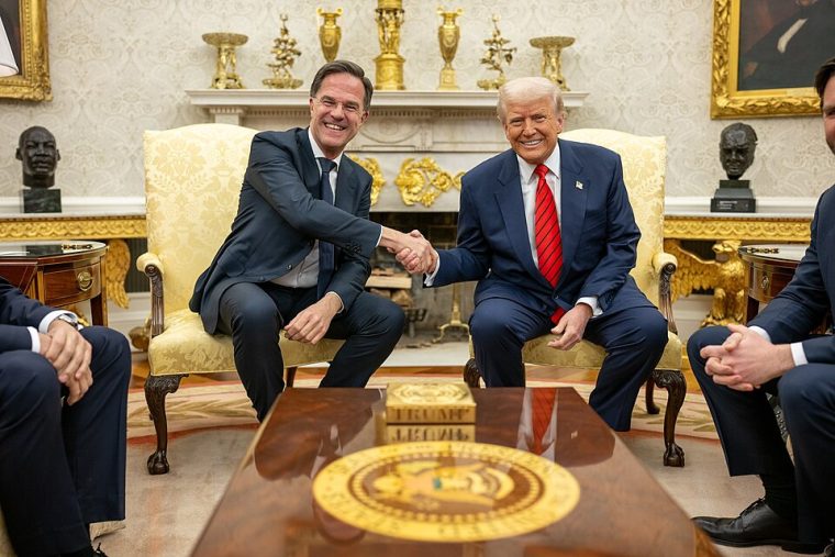 Rutte y Donald Trump