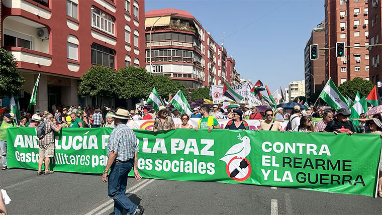 Manifestación contra el rearme y la guerra el pasado 31 de mayo en Sevilla | Foto: @iusevilla