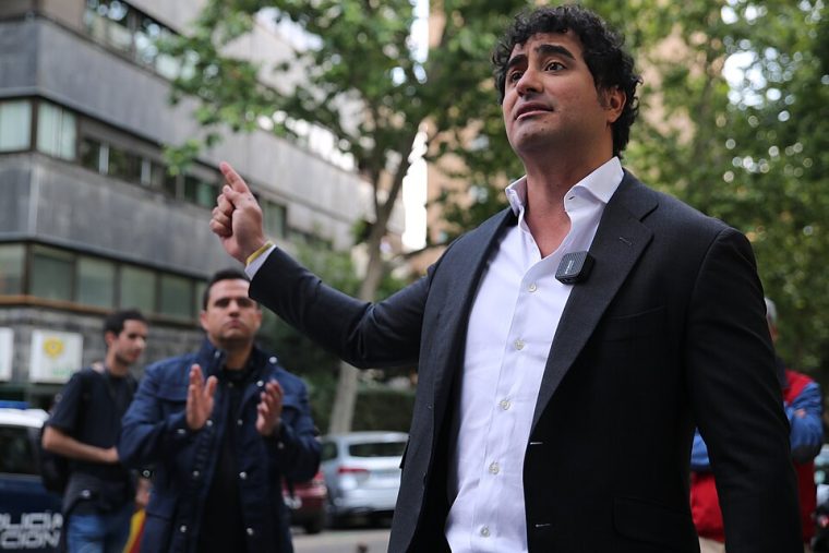 Alvise Pérez en una concentración. Fuente: HazteOír (CC 2.0)