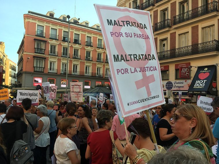Concentración en Callao, Madrid, en apoyo a Juana Rivas. Foto: Montserrat Boix (CC 4.0)