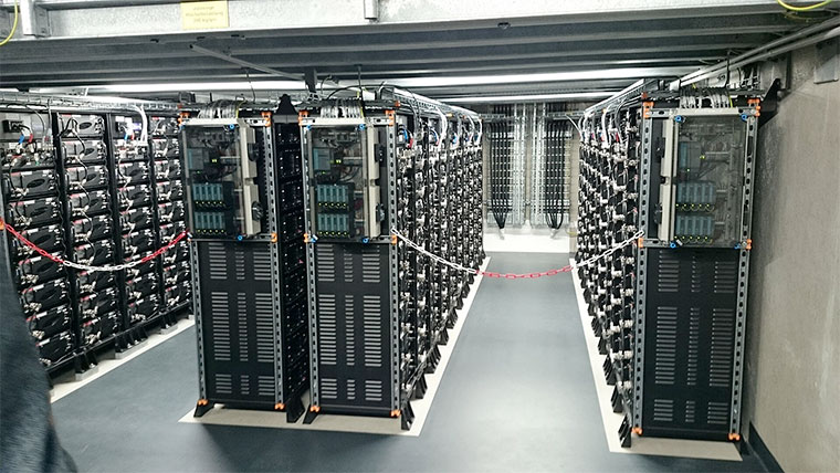 Central eléctrica de almacenamiento de baterías en Schwerin (Alemania) | Foto: Enyavar / Wikimedia commons / CC BY-SA 4.0