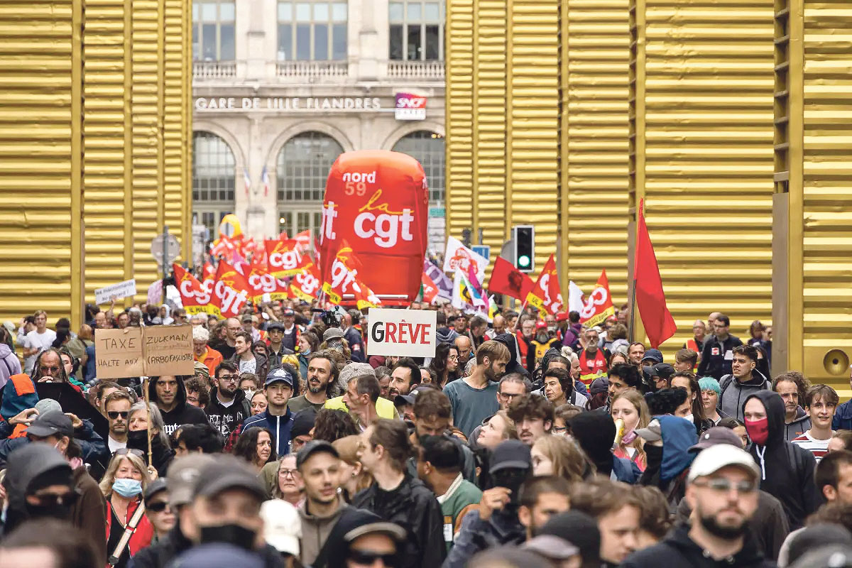 El éxito de las movilización del 10 y 18 de septiembre fueron una contundente expresión de desobediencia civil y rechazo a las políticas neoliberales de los sucesivos gobiernos franceses | Fuente: humanite.fr