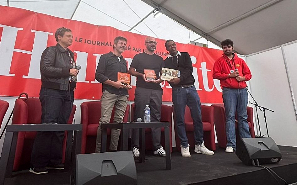 Acto de entrega del Premio Bulles d'Humanité en la Fete de L'Humanité