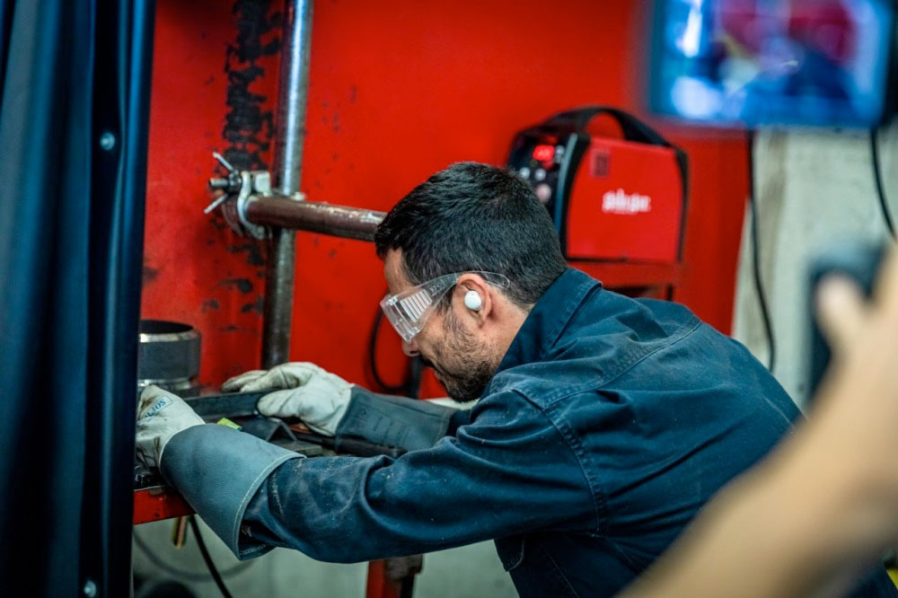 Trabajador. Reducción jornada laboral | Fuente: prensa.mites.gob.es