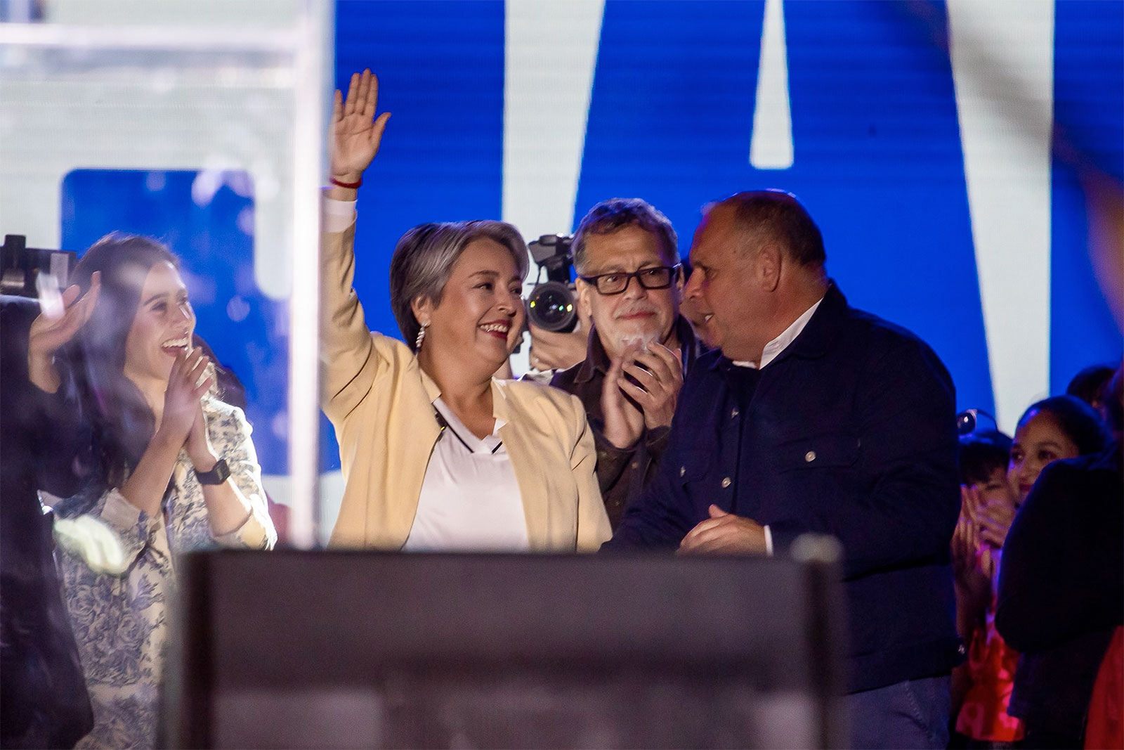 La candidata Jeannette Jara en el acto de cierre de campaña | Fuente: facebook.com/JeannetteJaraRoman