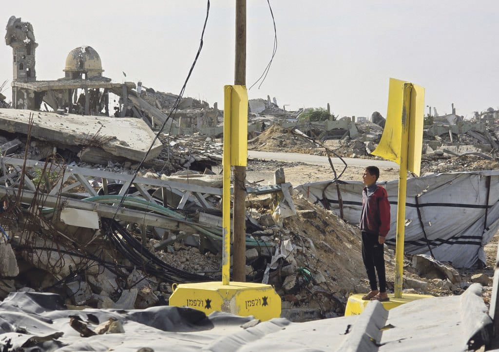 Línea amarilla con bloques de hormigón que Israel mueve a su antojo | Fuente: Tariq Mohammad/APA Images