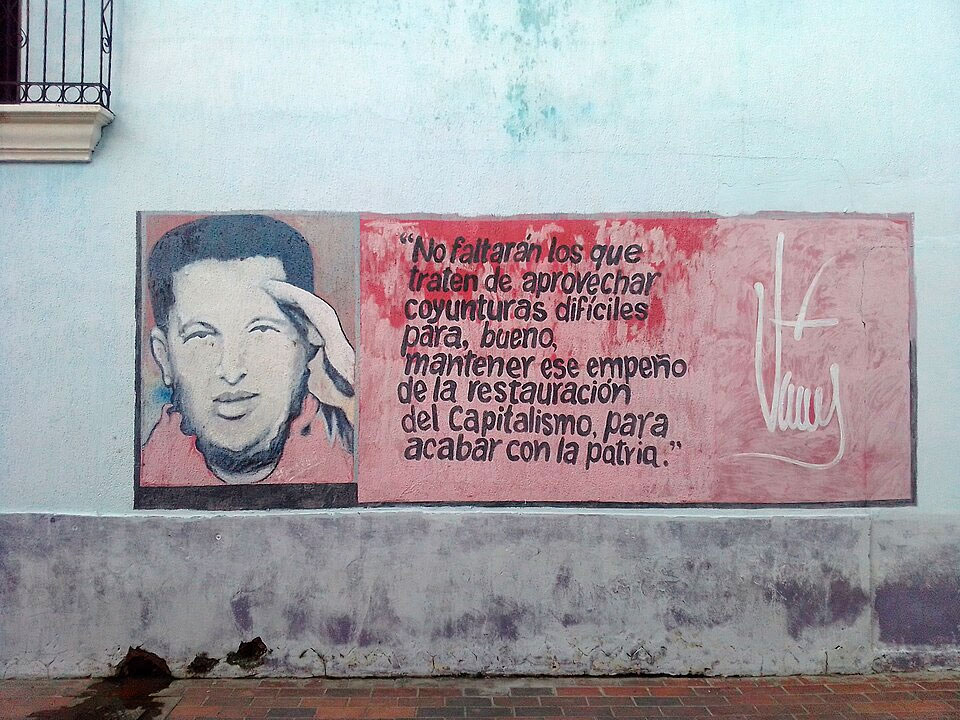 Mural de Hugo Chávez en el Estado de Anzoátegui (Venezuela) | Fuente: Guaiquerí / wikimedia commons / CC0 1.0