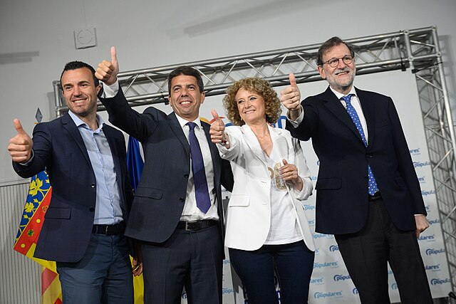 Presentación de Amparo Folgado como candidata del Partido Popular a la alcaldía de Torrent, con la presencia de Mariano Rajoy