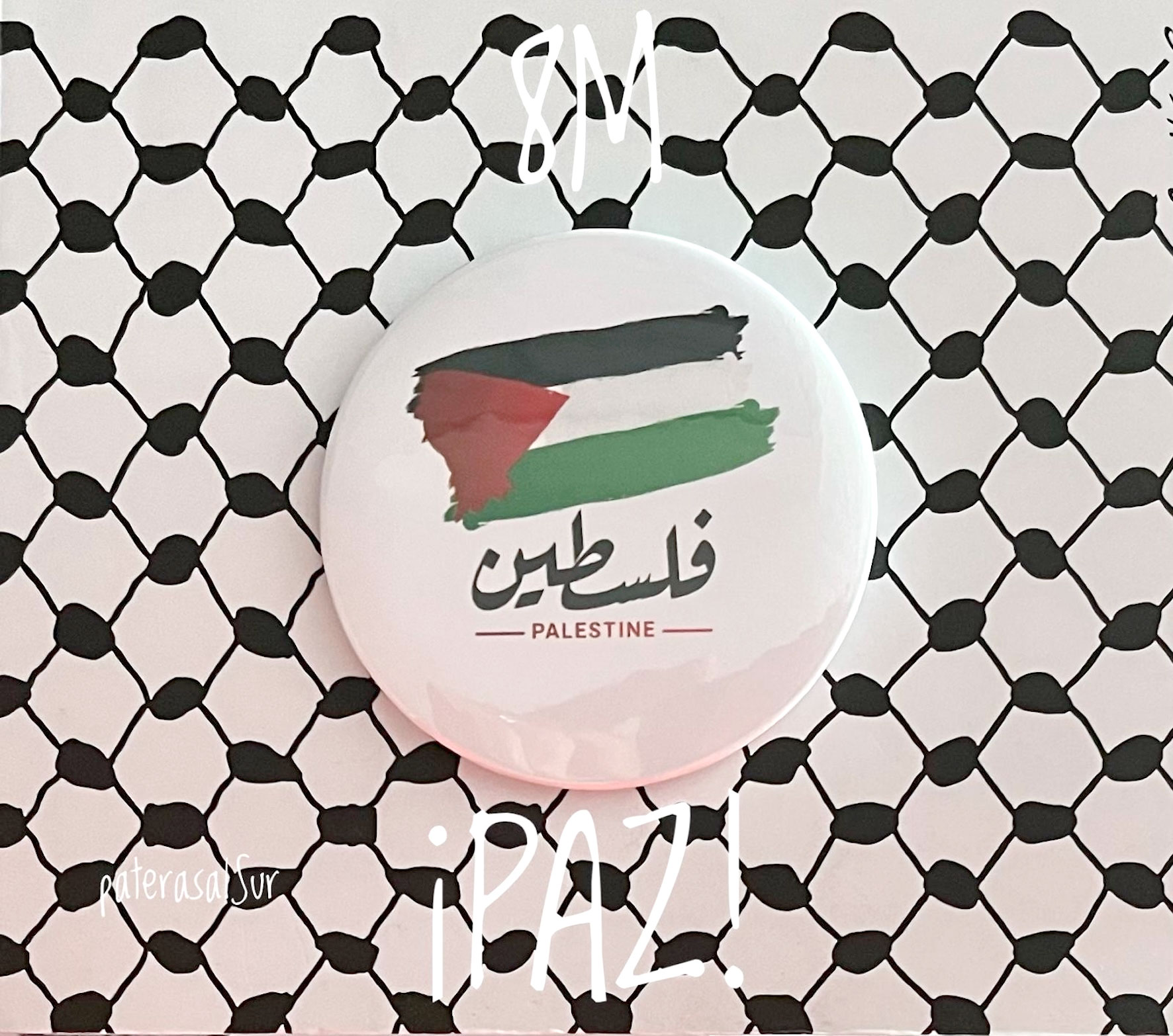 Kufiya con chapa de Palestina | Foto: Iñaki Chaves