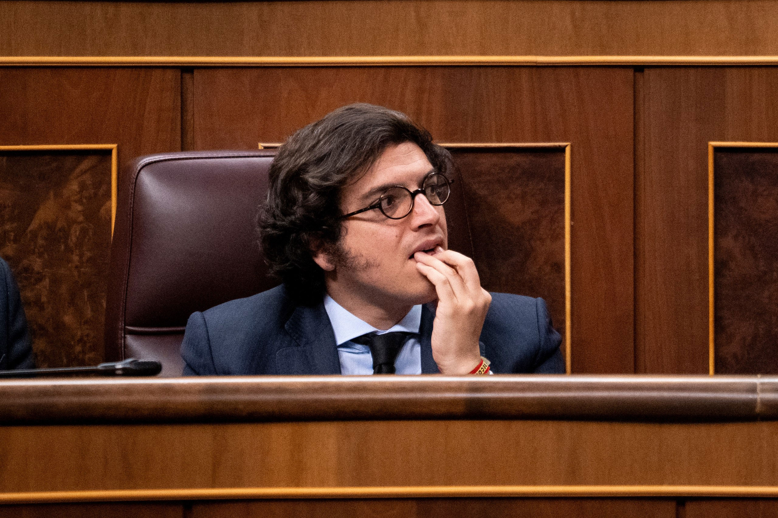 El diputado de Vox, José María Figaredo, en su escaño del Congreso | Fuente: Olmo Calvo