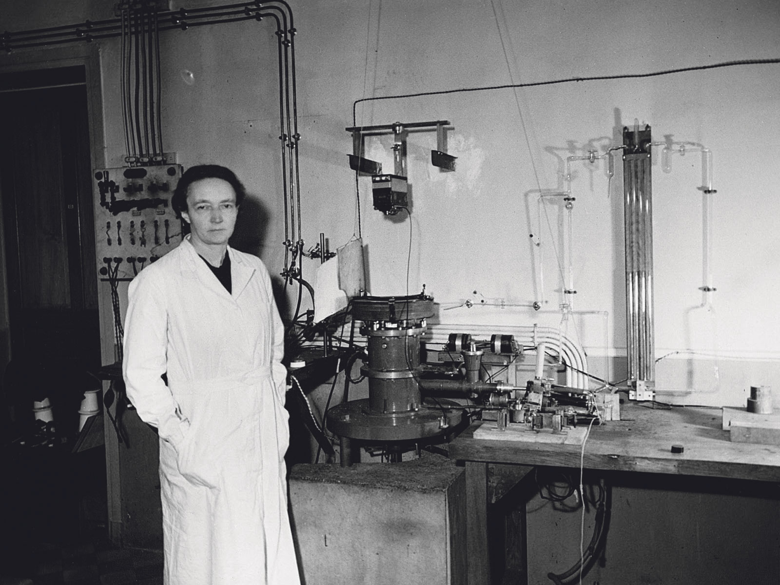 Irène Joliot-Curie en el laboratorio