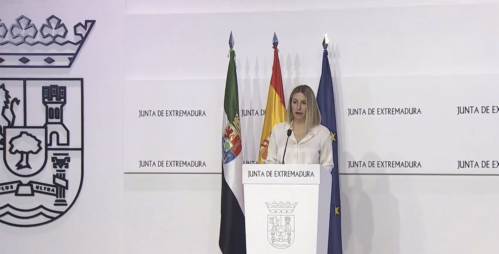 La presidenta María Guardiola da a conocer la composición de su Ejecutivo | Captura de pantalla rueda de prensa