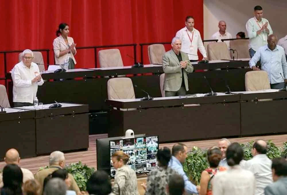 176 medidas de cambios en Cuba