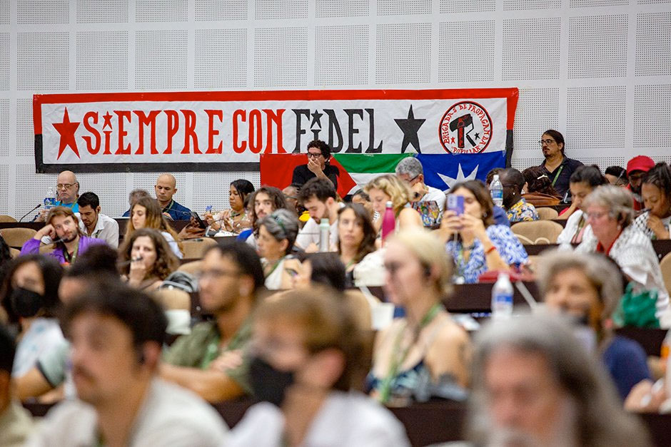 Siempre con Fidel. I Encuentro Internacional Fidel legado y futuro | Fuente: @AbelendaCuba