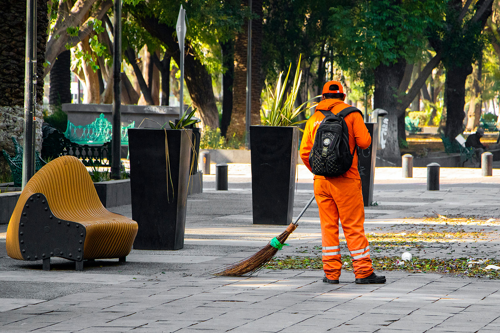 Trabajador de la limpieza viaria | Fuente: Mike Ramírez Mx / Pixabay