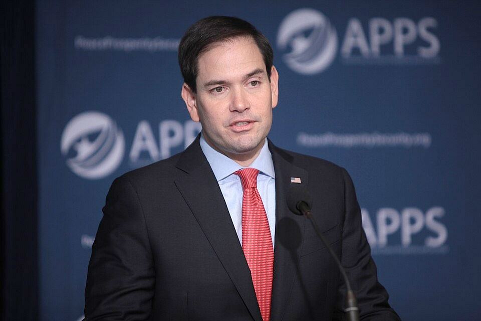 Secretario de Estado Marco Rubio, alrededor del cual toda la rapiña cubanoamericana busca apoderarse de Cuba | Fuente: Gage Skidmore / CC BY-SA 2.0