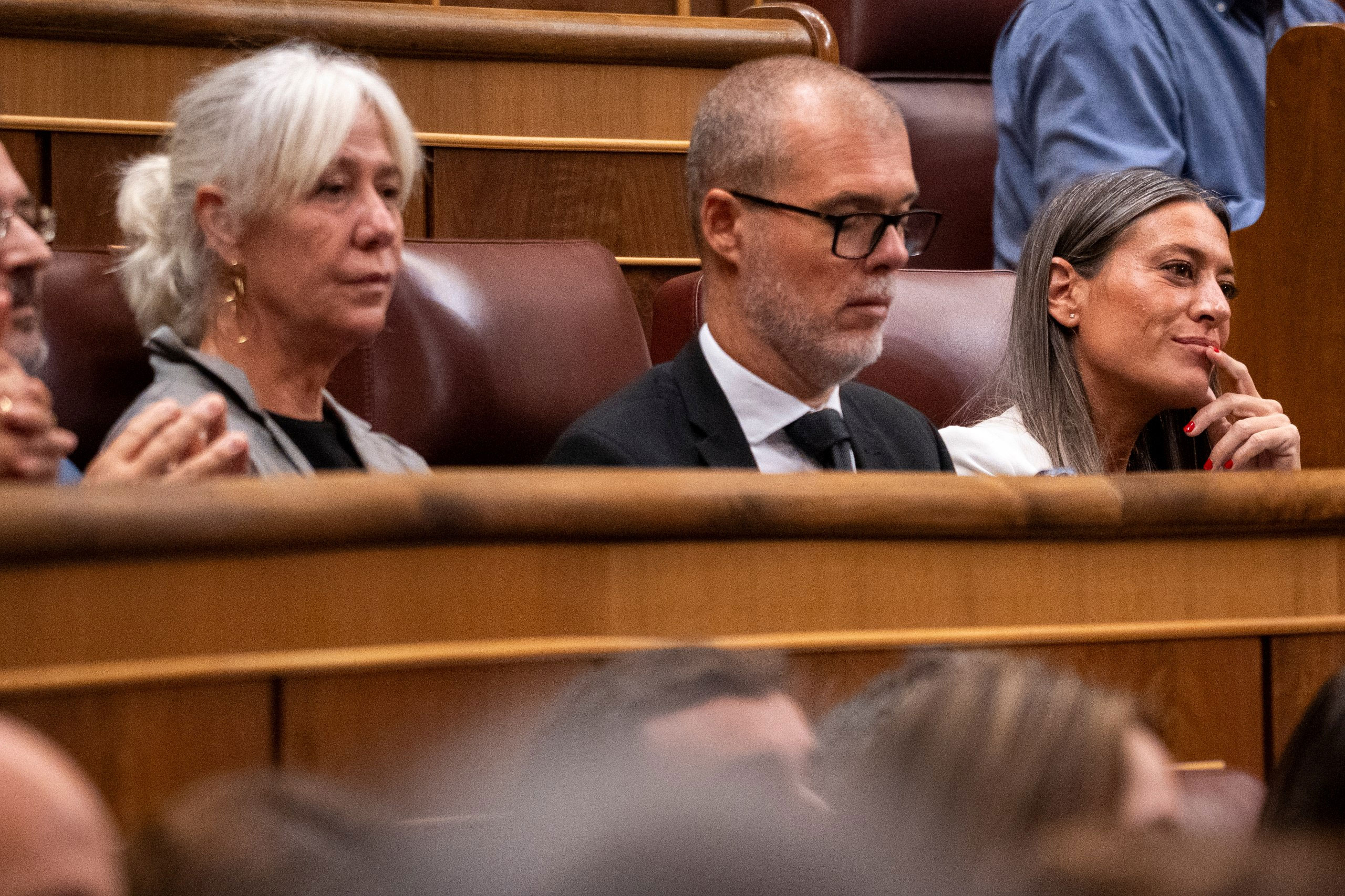Diputados/as del grupo parlamentario de Junts per Catalunya en el Congreso de los Diputados (2 de octubre 2026) durante la votación de los decretos de vivienda | Olmo Calvo
