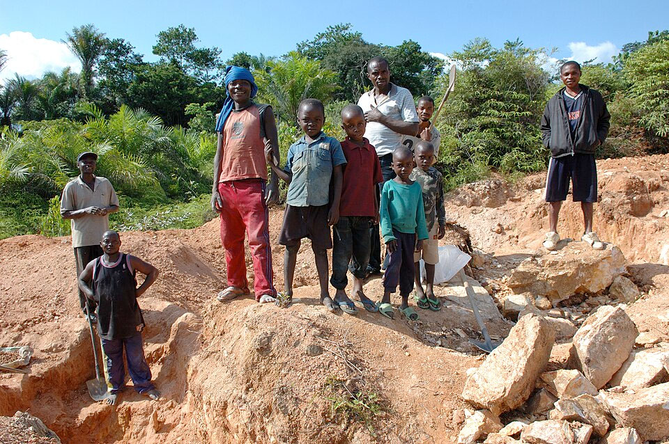 Explotación minera artesanal de estaño y tungsteno en Kailo (Congo) | Fuente: Julien Harneis / CC BY-SA 2.0